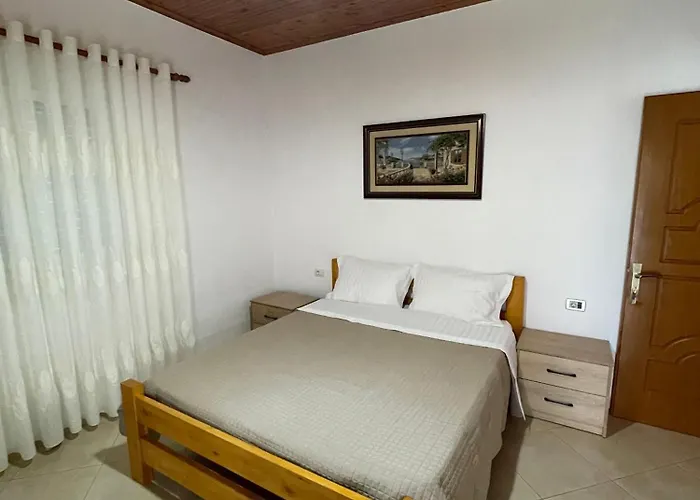 Δωμάτια σε οικογενειακή κατοικία Rent Sakolli