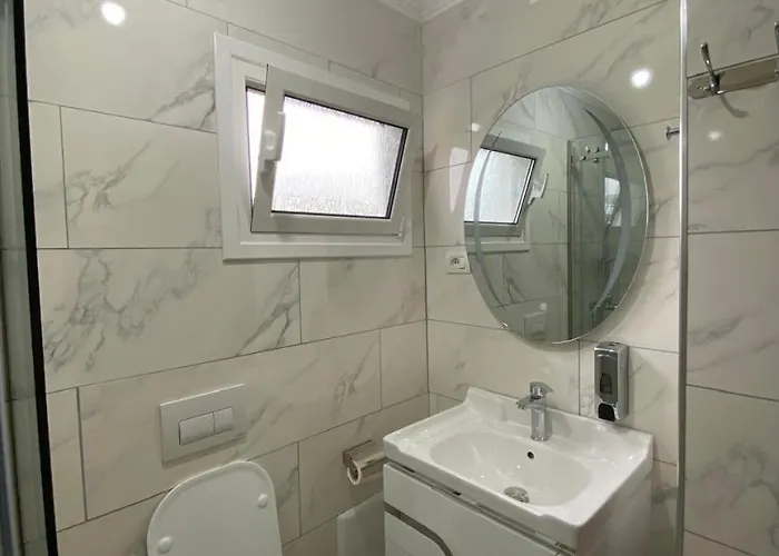 Rent Sakolli Berat